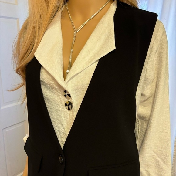 JONES NEW YORK BLACK FIGURE FLATTERING VEST OPEN SIDES IN EXCELLENT CONDITION - Picture 6 of 6